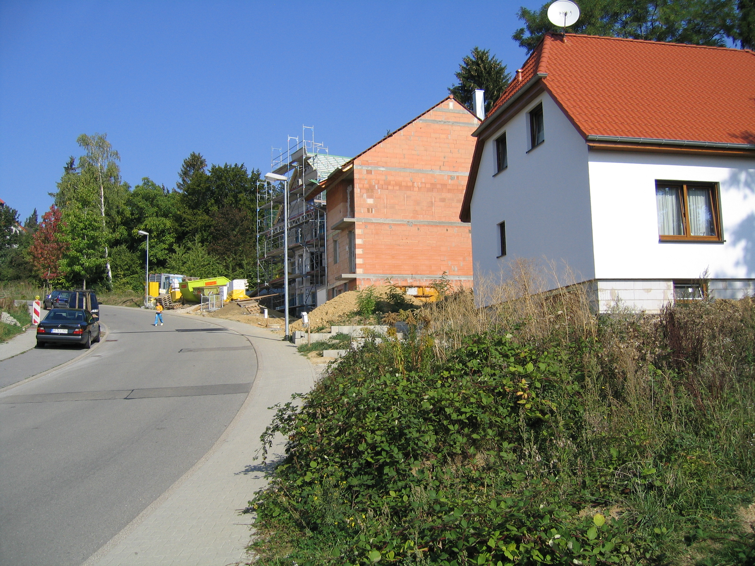 Ecke Siegfriedstraße Maurice Ravel Straße Maihälden 2003 - Unvollständige Bebauung und grüne Lücken
